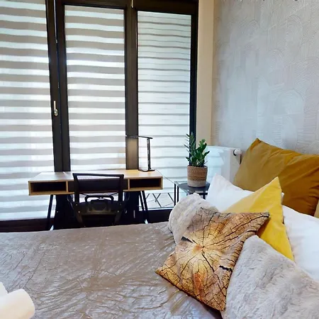 Witold's Apartment's Centrum By The Odra River - Rooftoop Terrace *